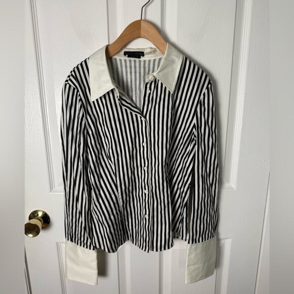 Alice + Olivia Melia Fitted Button Down Top L - Picture 2 of 8